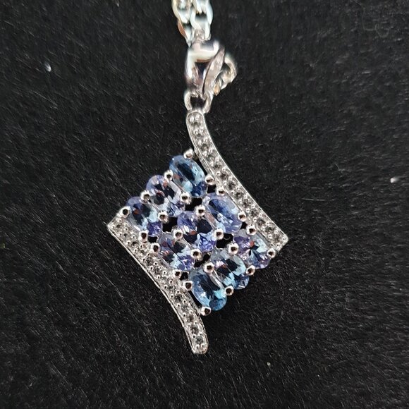 Elegant 2.2 CT Natural Tanzanite 925 Sterling Silver Minimalist Pendant Necklace - Picture 1 of 11
